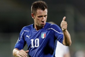 易游体育公司-欧预赛豪强轻取胜利，英姿飒爽晋级(飒爽英姿还是英姿飒爽)