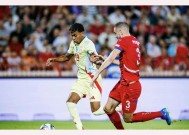 易游体育-波兰客场失利葡萄牙，小组竞争落后一步的简单介绍