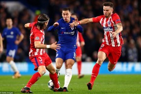 易游体育-切尔西惊险险胜，阿扎尔莱克六战八球(巴黎圣日耳曼阿什拉夫个人简介)