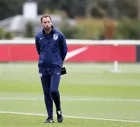 英格兰队在欧预赛比赛中表现出色，赢得全场掌声的简单介绍