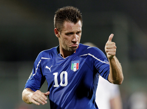 欧预赛豪强轻取胜利，英姿飒爽晋级(飒爽英姿还是英姿飒爽)