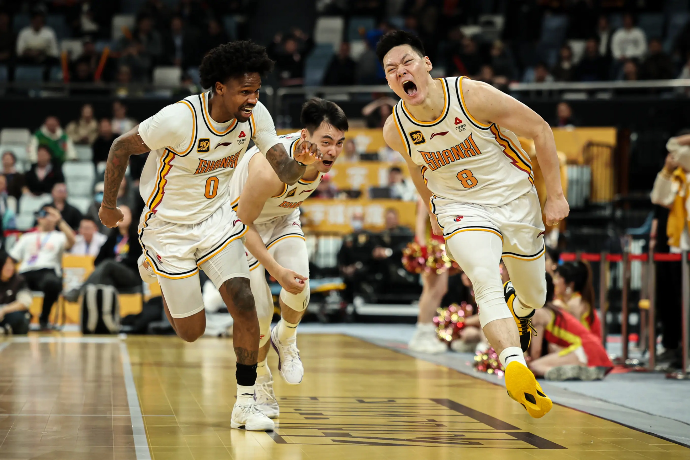 欧预赛豪强轻取胜利，英姿飒爽晋级(飒爽英姿还是英姿飒爽)