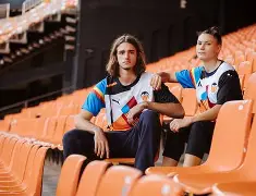 瓦伦西亚球员受伤，球队亟需备战(瓦伦西亚足球)